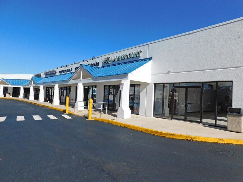 More Photos Of 188-282 Barton Blvd, Rockledge Unknown For Lease