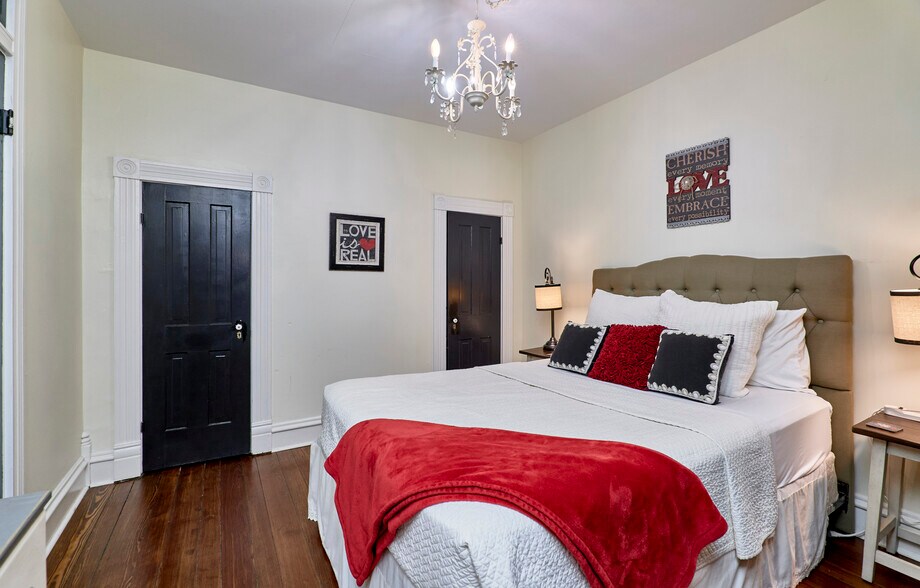 More Photos Of 214 E 1st St, Hermann Storefront Retail Residential For Sale