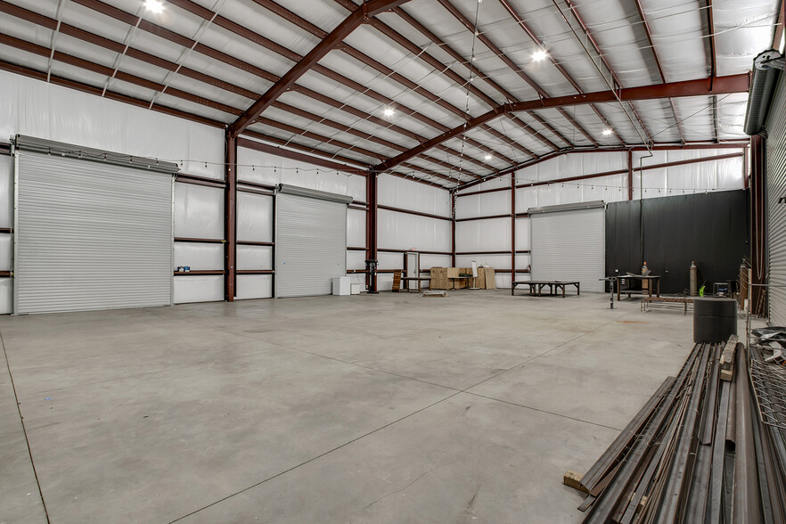 More Photos Of 145 US-70, Lenoir City Flex For Lease