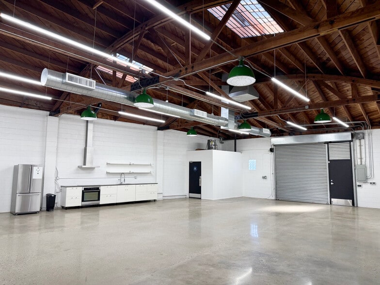 Primary Photo Of 6819 West Blvd, Inglewood Warehouse For Lease