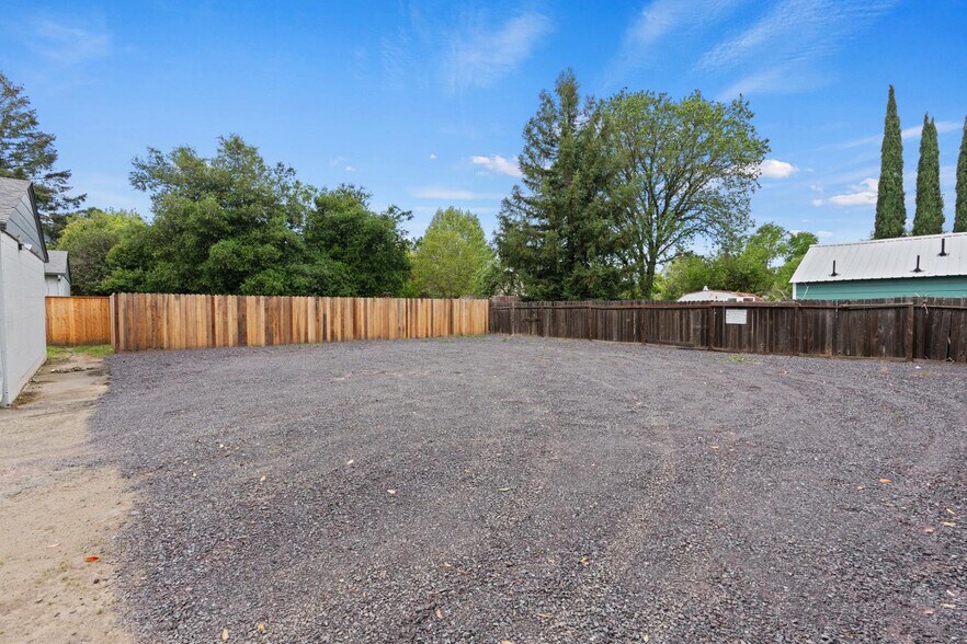 More Photos Of 530 - 570 Talmage Rd, Ukiah Apartments For Sale