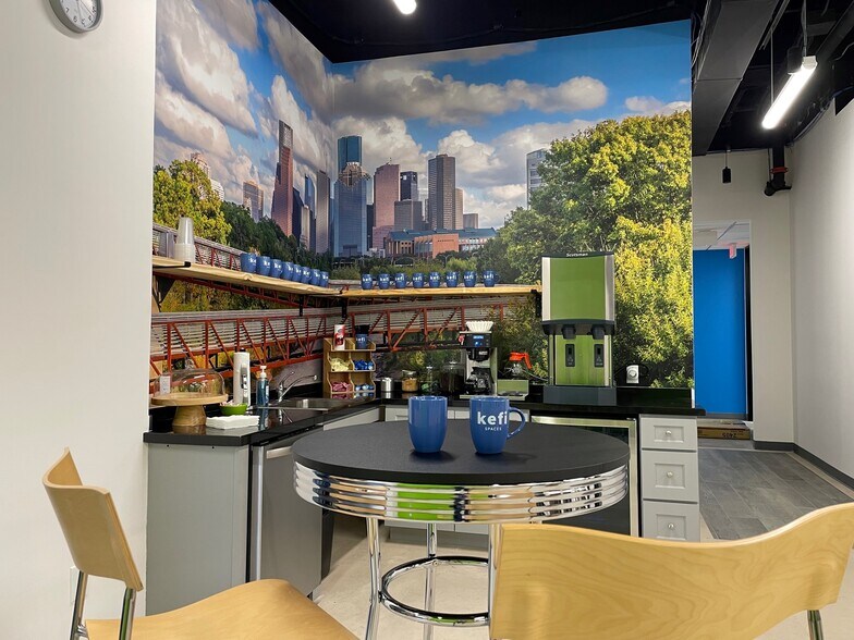 More Photos Of 7055 Old Katy Rd, Houston Showroom For Lease