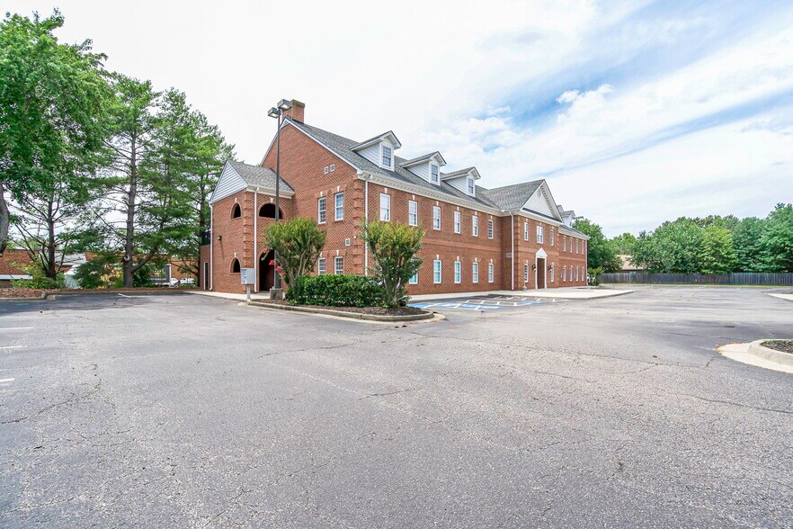 More Photos Of 10310 Memory Ln, Chesterfield Office For Sale