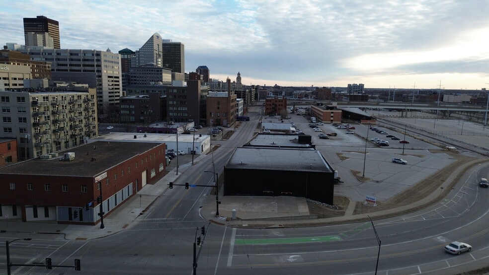 More Photos Of 1100 Cherry St, Des Moines Warehouse For Lease