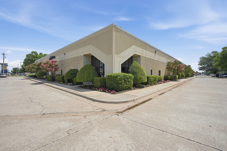 More Photos Of 2122-2128 S Meridian Ave, Oklahoma City Unknown For Lease