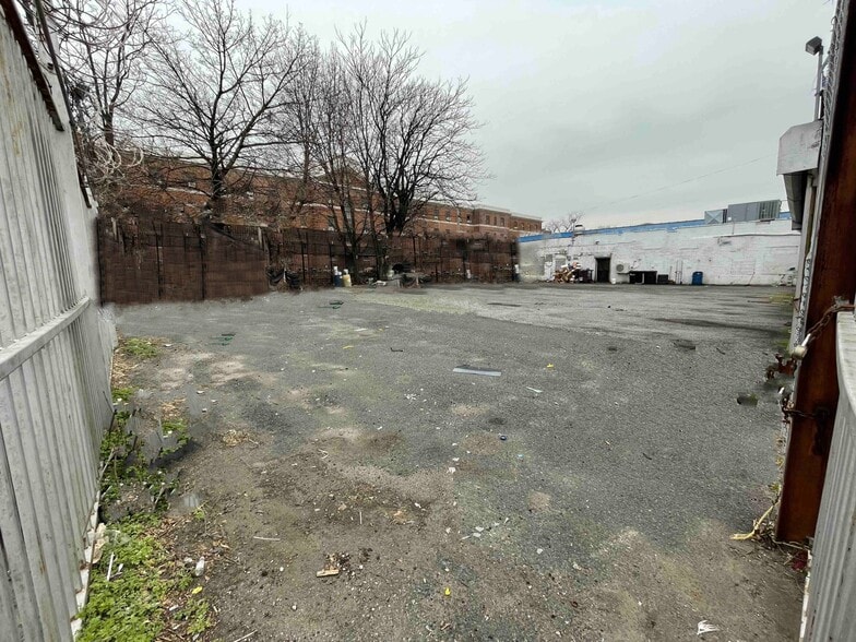 Primary Photo Of 660 Utica Ave, Brooklyn Land For Lease