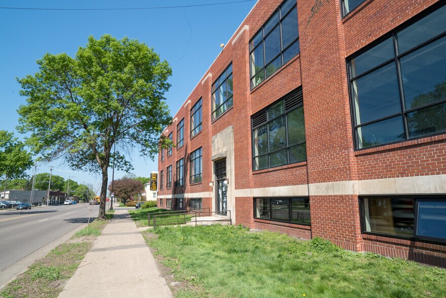 More Photos Of 1621-1701 E Hennepin Ave, Minneapolis Loft Creative Space For Lease