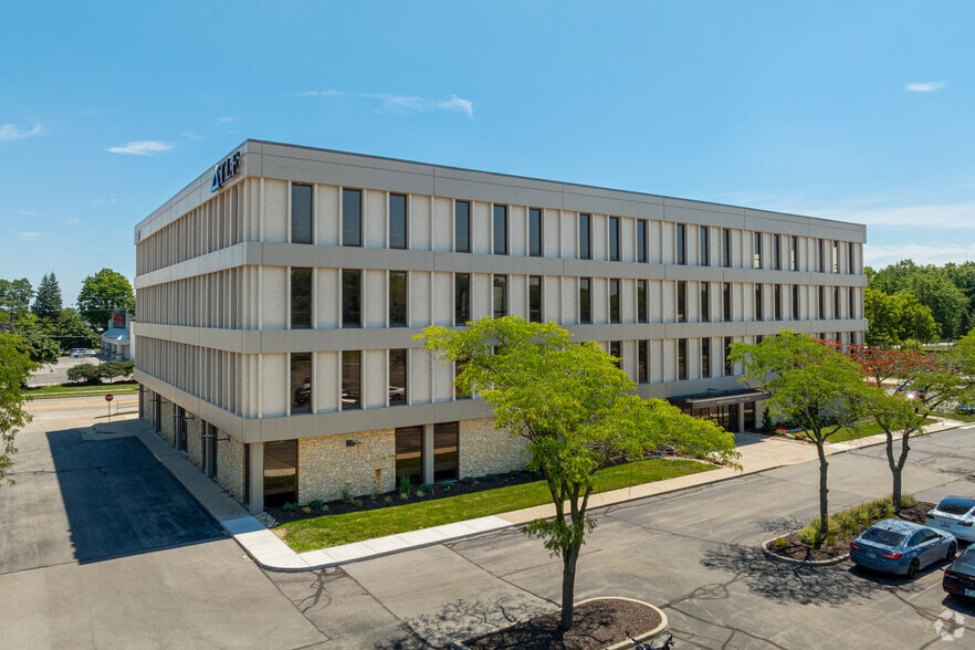 More Photos Of 3901 W 86th St, Indianapolis Office For Lease