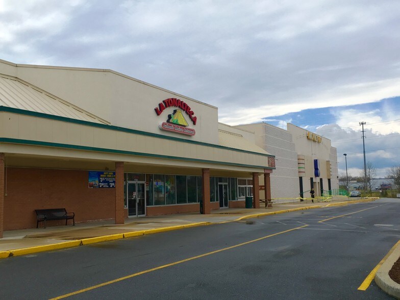 More Photos Of 1600-1796 W Newport Pike, Wilmington Unknown For Lease