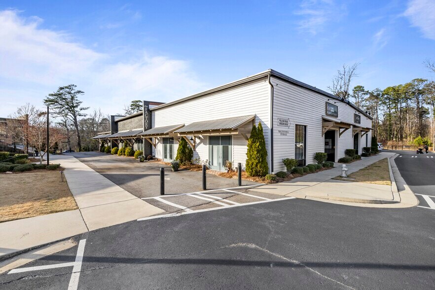 More Photos Of 600 S Broad St, Monroe Manufacturing For Lease