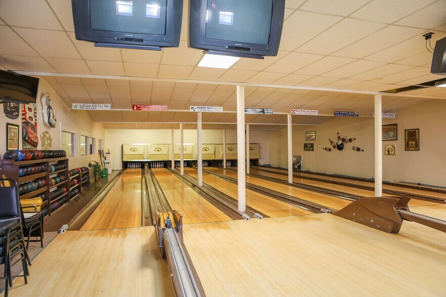 More Photos Of 616 Main St, Norway Restaurant For Sale