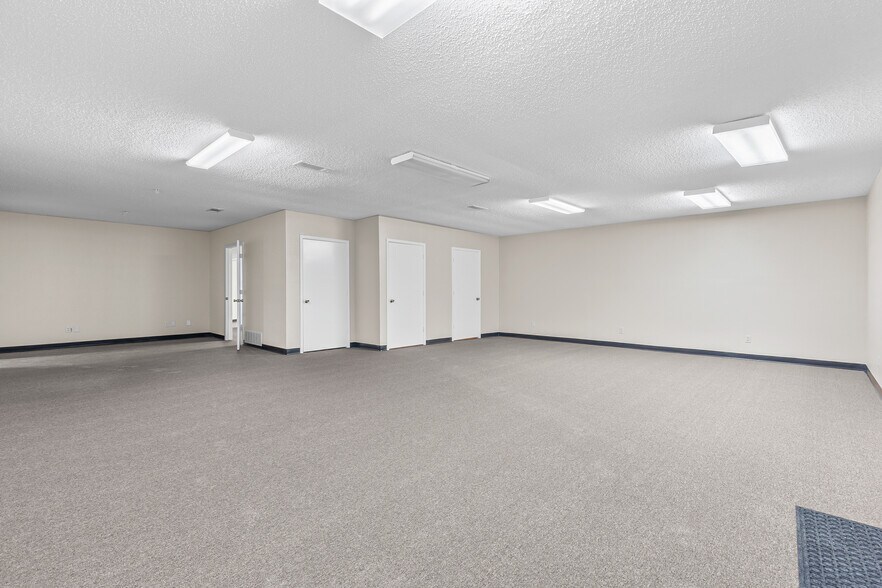 More Photos Of 5408 Wesley St, Greenville Freestanding For Sale