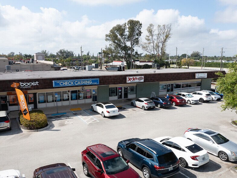 More Photos Of 3206-3248 Lantana Rd, Lantana Storefront For Sale