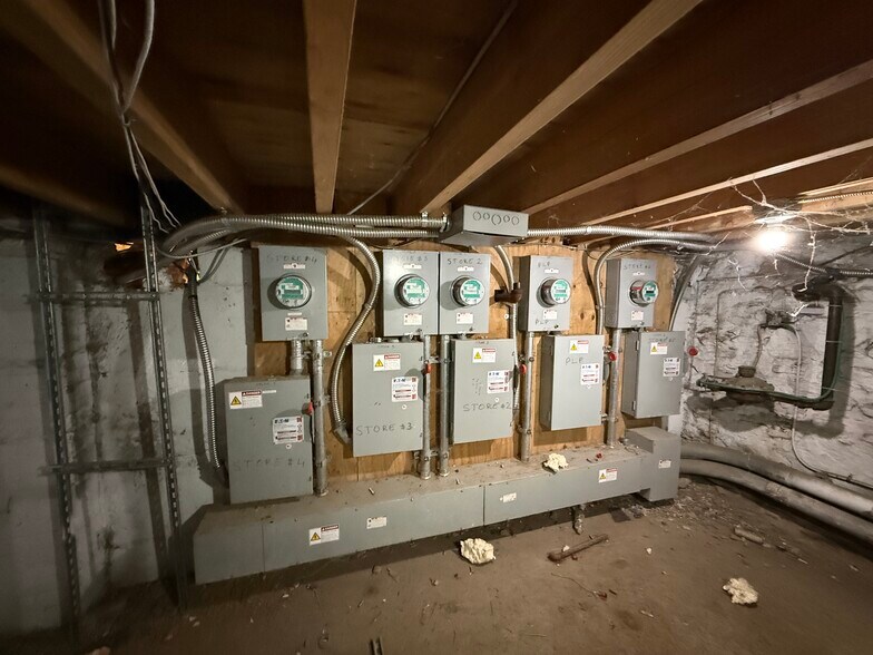 More Photos Of 1588 1/2-1596 Saint Nicholas Ave, New York Storefront For Lease