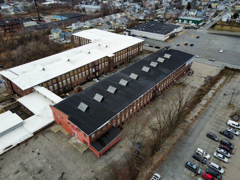 More Photos Of 460 Globe St, Fall River Showroom For Sale