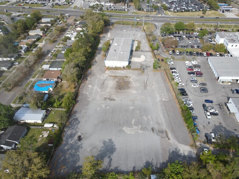 More Photos Of 7505 Blanding Blvd, Jacksonville Auto Dealership For Lease