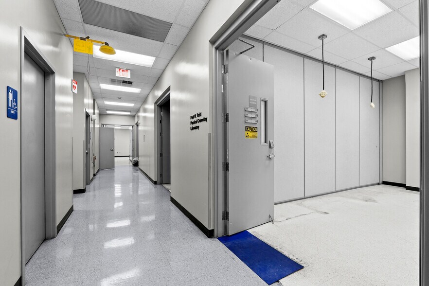 More Photos Of 7200 US-150, Greenville Office For Sale