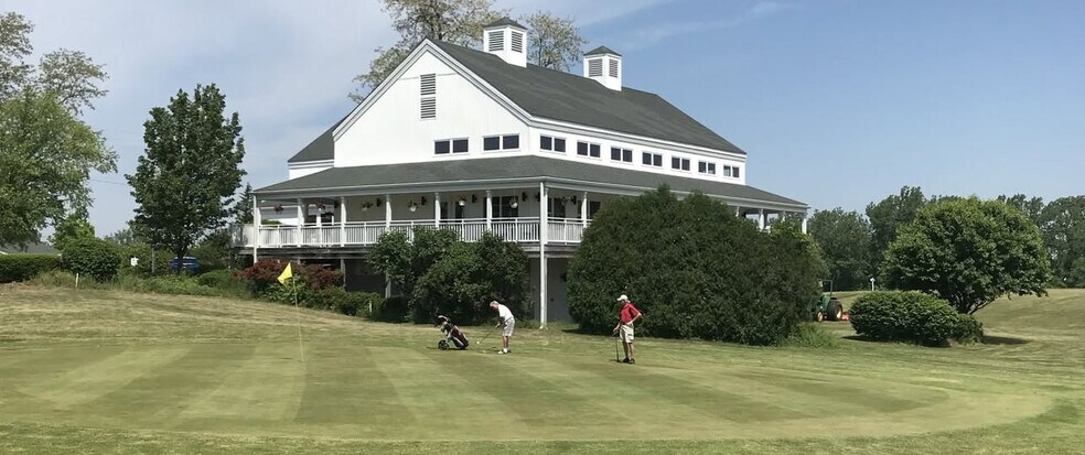 More Photos Of 8981 Telegraph Rd, Middleport Golf Course Driving Range For Sale