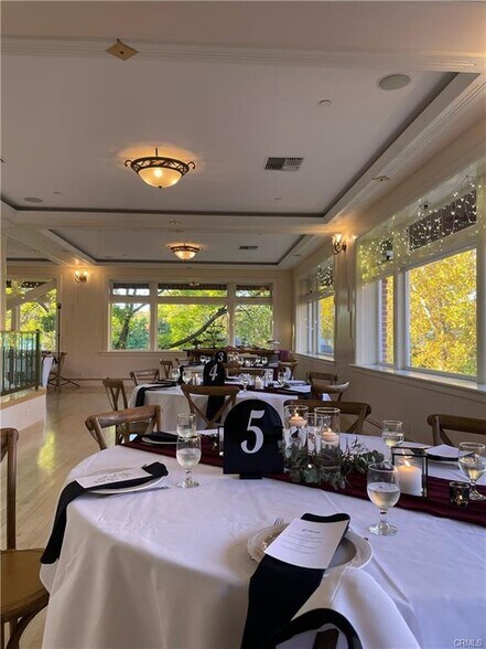 More Photos Of 200 Wall St, Chico Bar For Sale