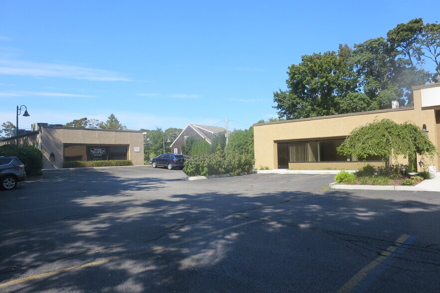 More Photos Of 189 Main Rd, Riverhead Medical For Lease
