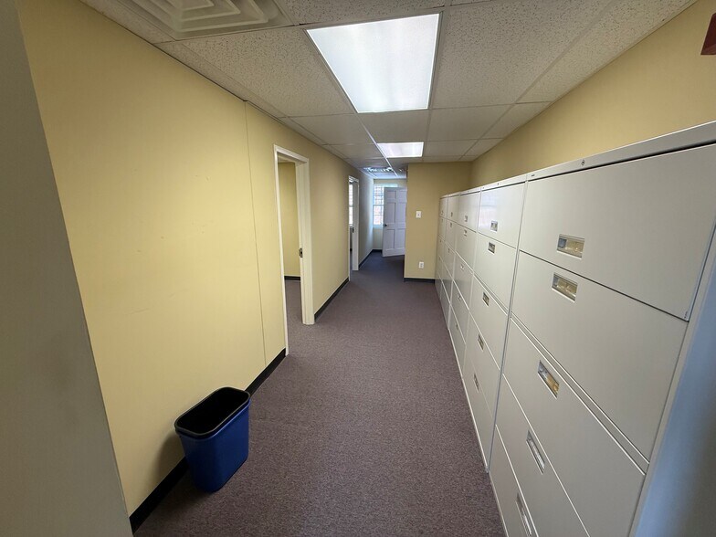 More Photos Of 11-22 Regency Plz, Glen, Glen Mills Office For Lease