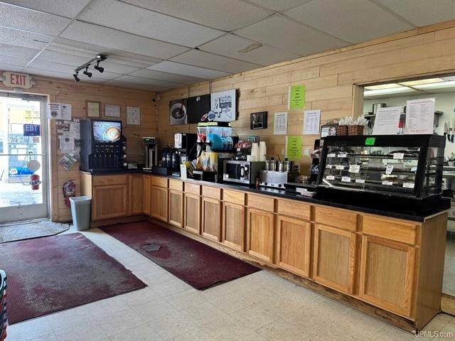 More Photos Of 3963 W Maple Ridge 37th Rd, Rock Service Station For Sale