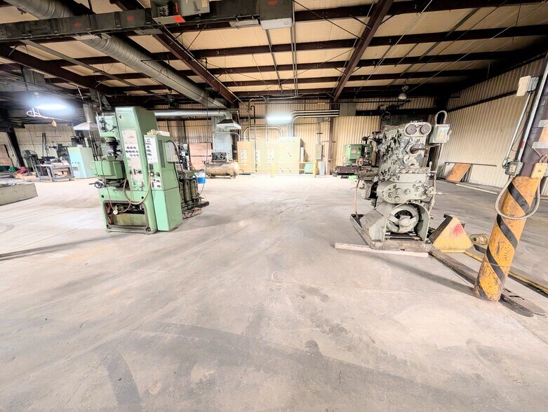 More Photos Of 1469 US Highway 59, Moran Manufacturing For Sale