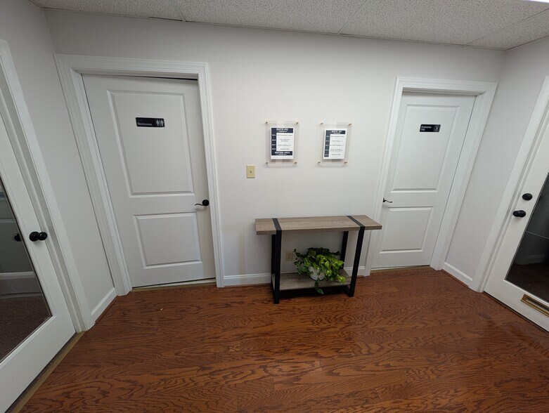 More Photos Of 1717 Legion Rd, Chapel Hill Coworking Space