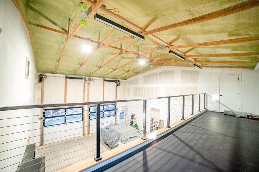 More Photos Of 53 Passion Play Road, Eureka Springs Flex For Sale