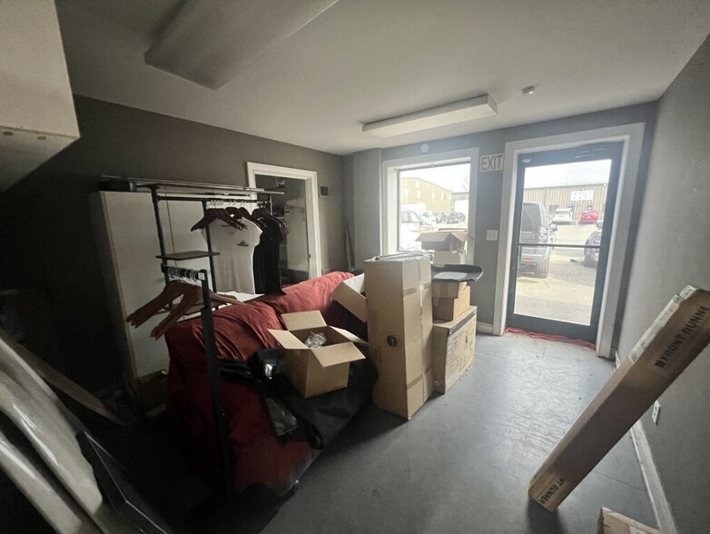 More Photos Of 3607 Gribble Rd, Stallings Warehouse For Lease