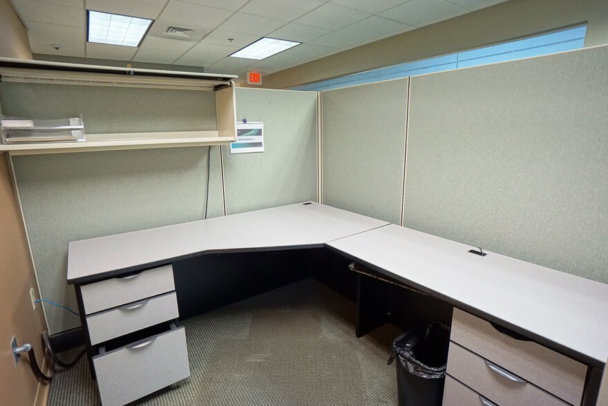 More Photos Of 6 Trafalgar Sq, Nashua Office For Lease