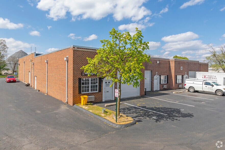 Primary Photo Of 154 Lafayette Ave, Laurel Light Distribution For Lease