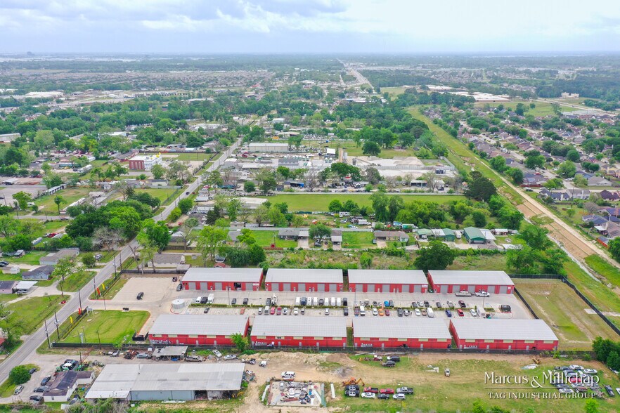 More Photos Of 5801 Breen Dr, Houston Warehouse For Sale