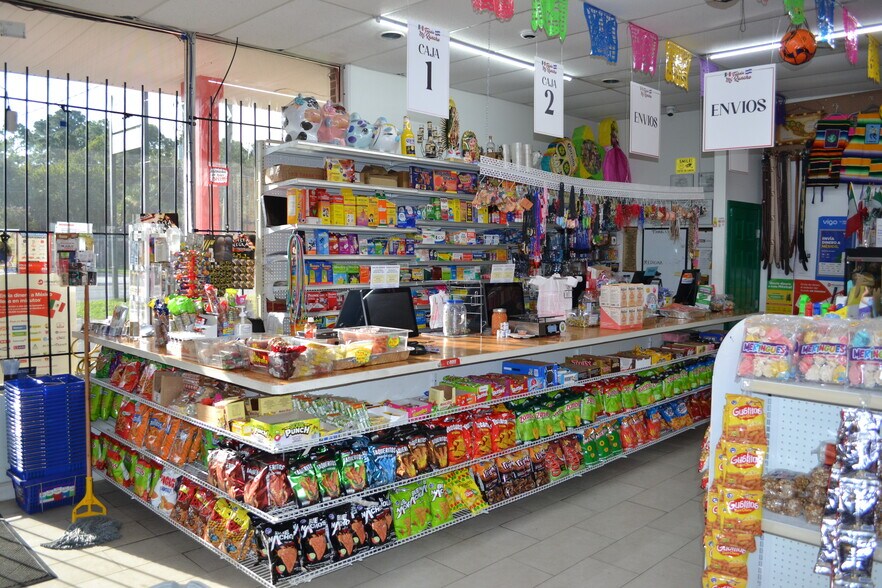 More Photos Of 4186 University Blvd, Jacksonville Convenience Store For Sale