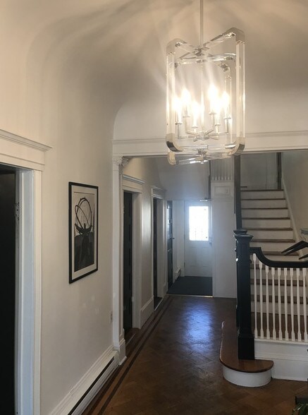 More Photos Of 177 Livingston Ave, New Brunswick Loft Creative Space For Lease