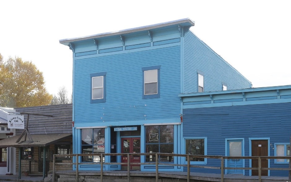 More Photos Of 222 Comanche St, Kiowa Freestanding For Sale