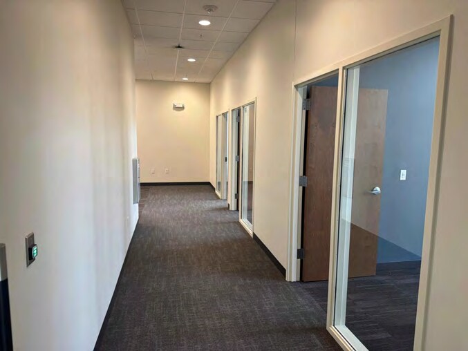 More Photos Of 4201 42nd St NE, Cedar Rapids Office For Lease