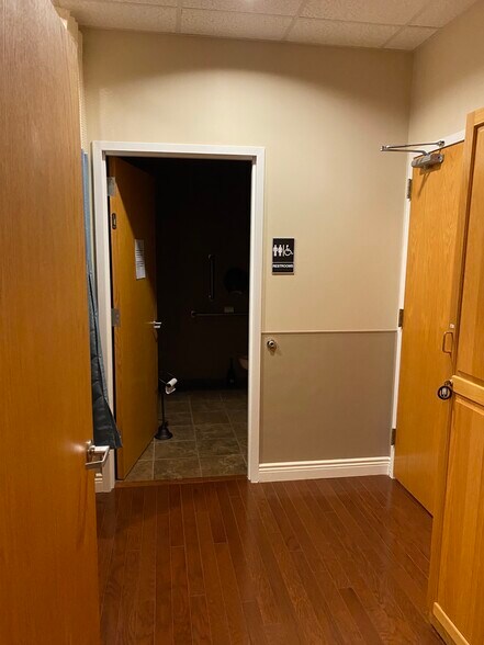 More Photos Of 461 Goffle Rd, Wyckoff Medical For Sale