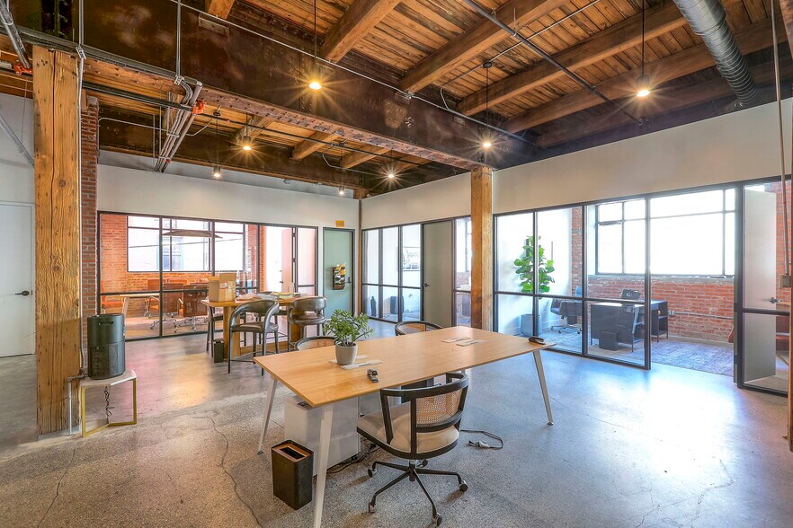 More Photos Of 1612 Grand Blvd, Kansas City Loft Creative Space For Lease