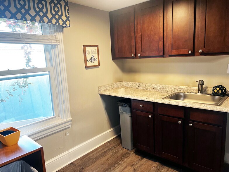 More Photos Of 1326 N King St, Wilmington Office For Lease