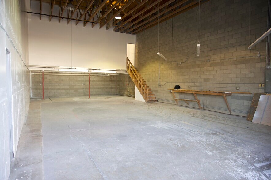 More Photos Of 1641 Industrial Blvd, Lake Havasu City Industrial For Lease