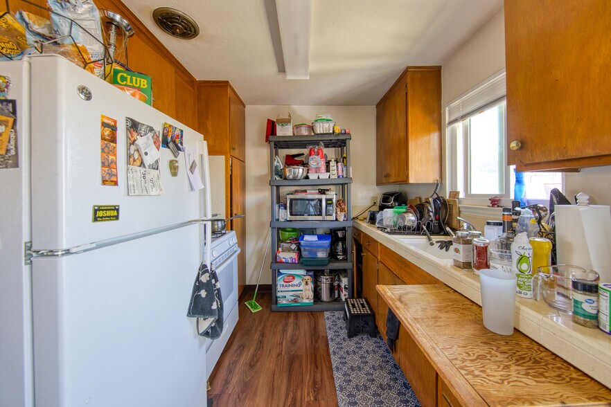 More Photos Of 24039 Park St, Hayward Apartments For Sale