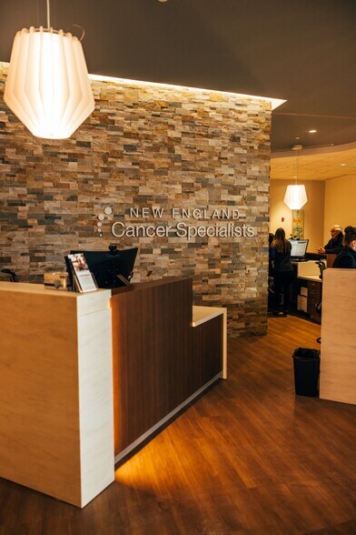 More Photos Of 11 Rock Row, Westbrook Medical For Lease