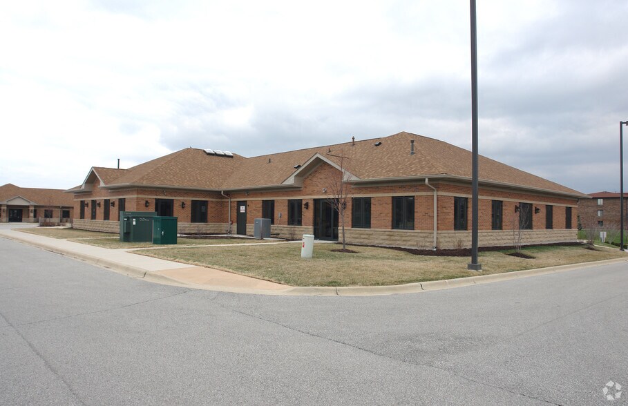 More Photos Of 3845 McCoy Dr, Aurora Office For Sale