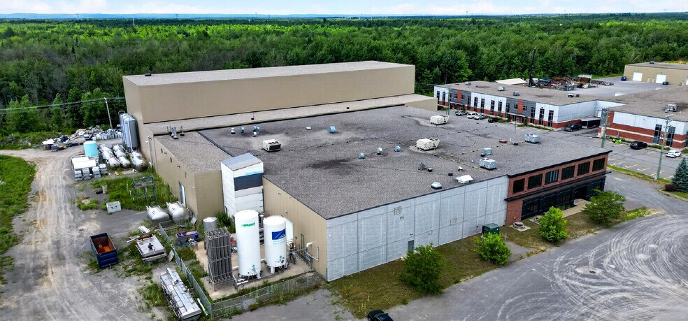 More Photos Of 901 Rue Des Forges, Terrebonne Food Processing For Sale
