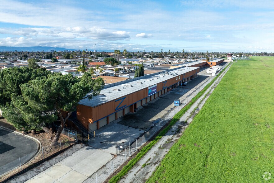 More Photos Of 2285 Tully Rd, San Jose Self Storage For Sale