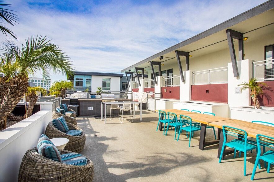 More Photos Of 11049 Magnolia Blvd, North Hollywood Apartments For Lease