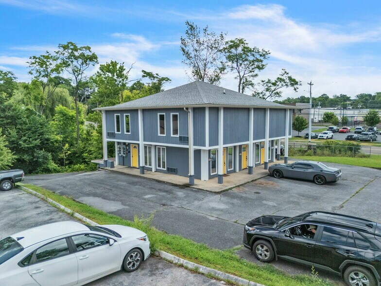 More Photos Of 106 King Ave, Morristown Apartments For Sale