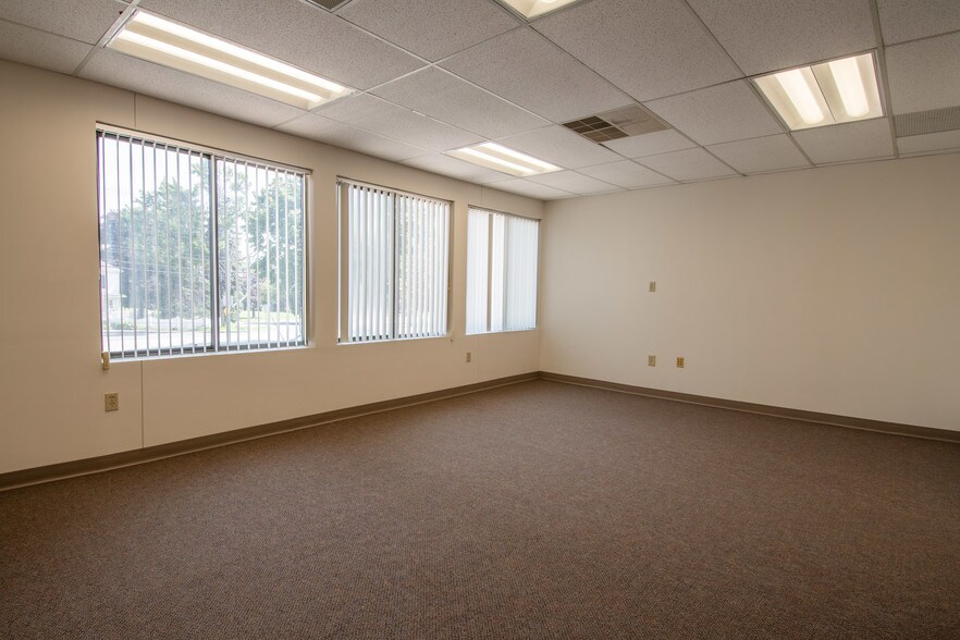 More Photos Of 155 Main Dunstable Rd, Nashua Medical For Lease