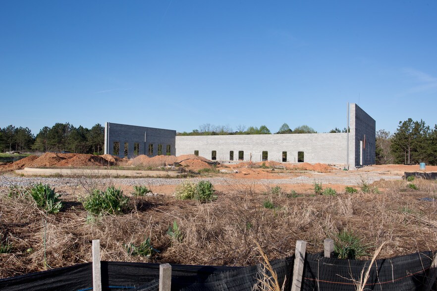 More Photos Of 4045-4095 Mt Zion Pky, Stockbridge Medical For Lease